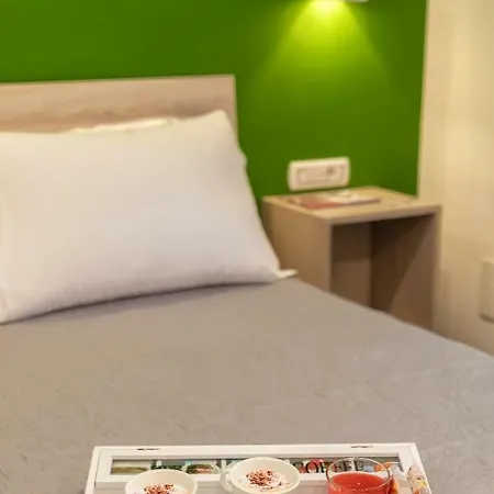 Neapolitan Breakfast Bed & Breakfast Neapel